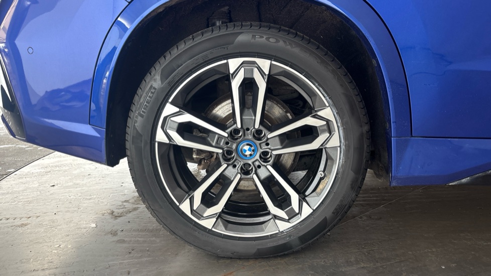 BMW iX1 Image 19