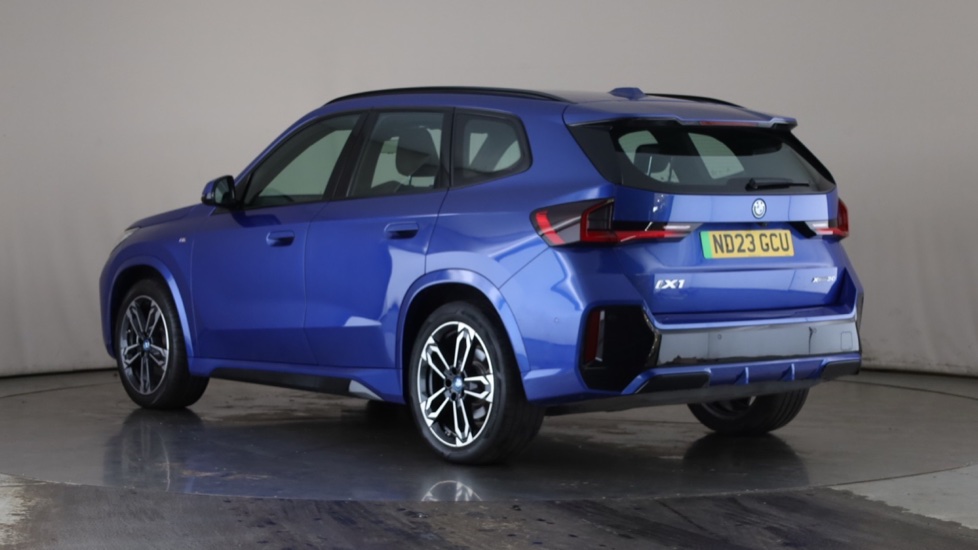 BMW iX1 Image 3
