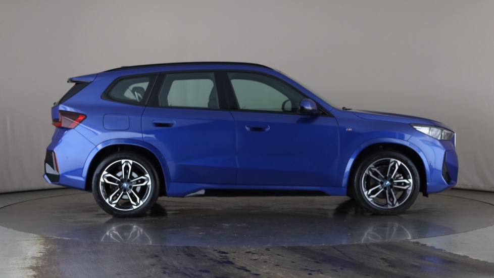 BMW iX1 Image 6