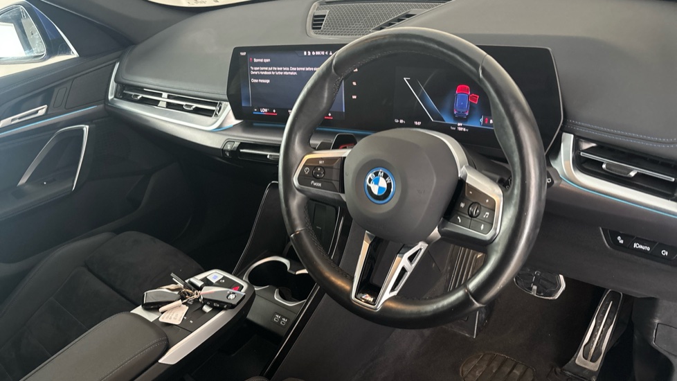 BMW iX1 Image 9
