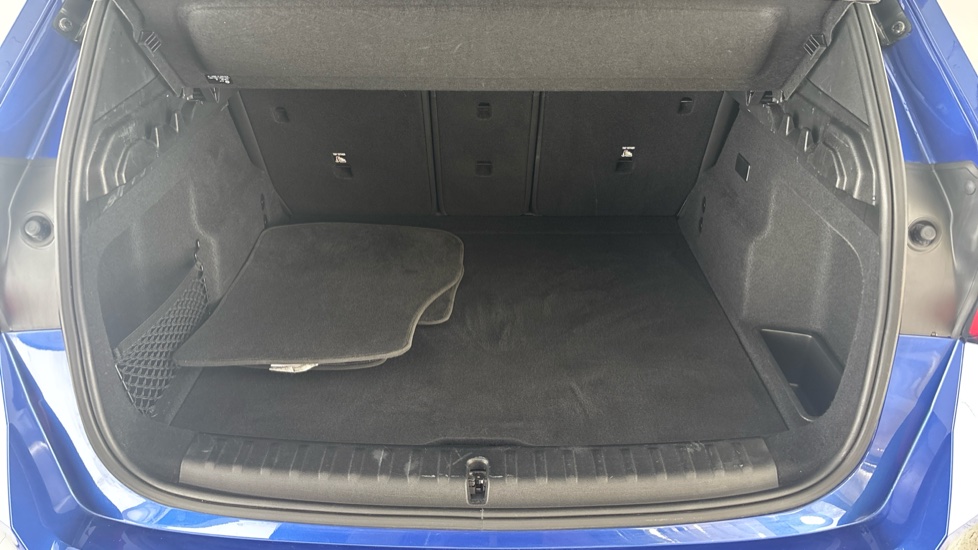 BMW iX1 Image 15