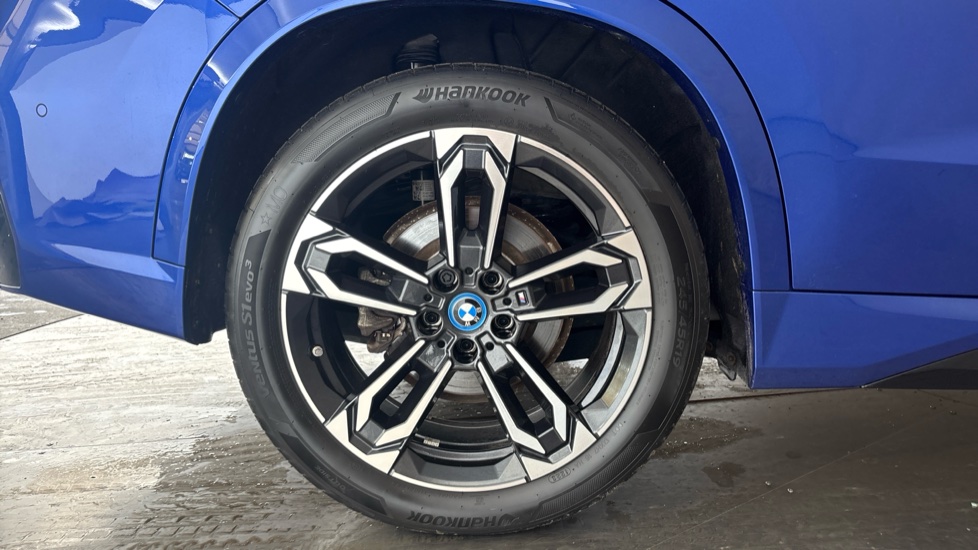 BMW iX1 Image 19