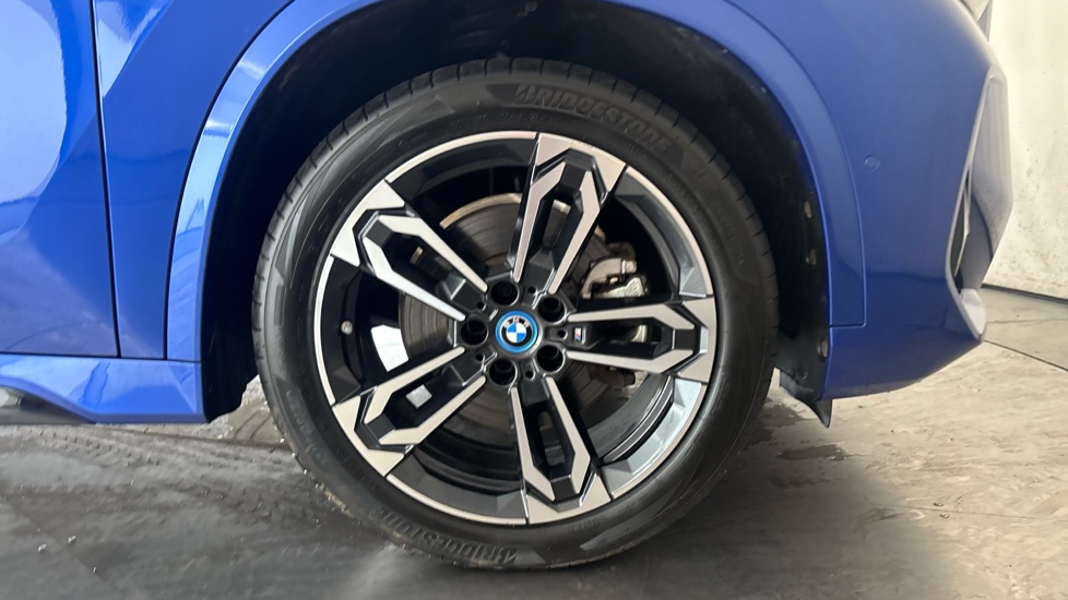 BMW iX1 Image 20