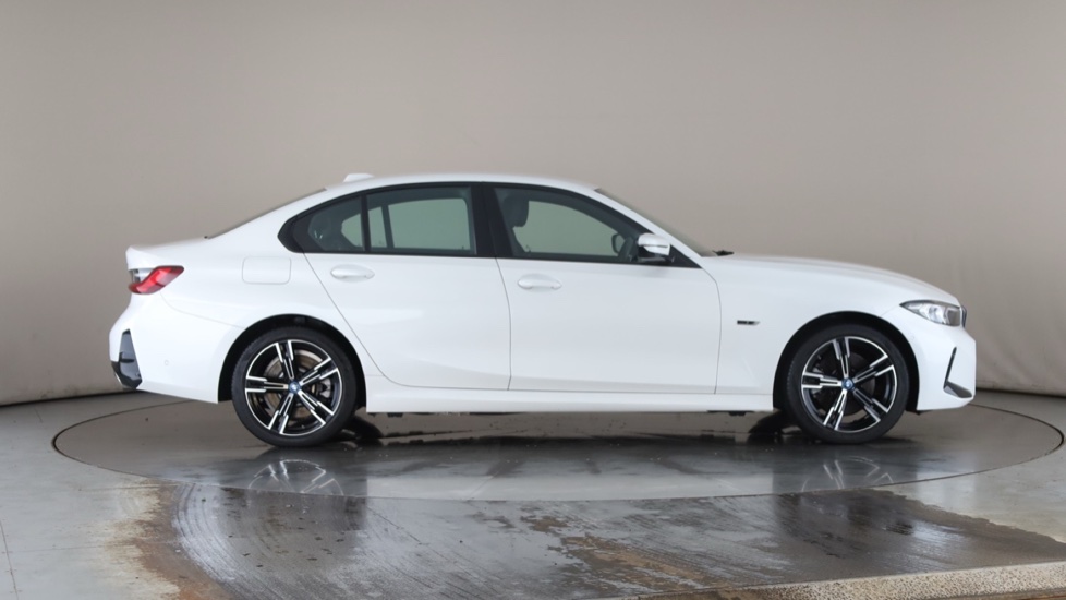 BMW 3 SERIES Image 6