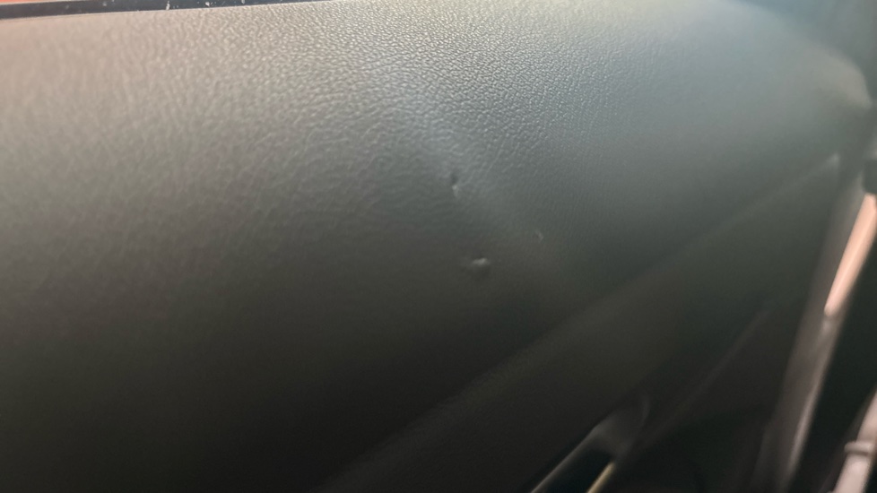 BMW 3 SERIES scuff