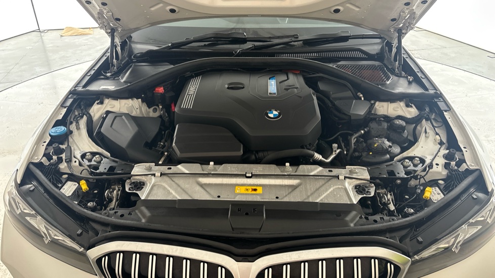 BMW 3 SERIES Image 16