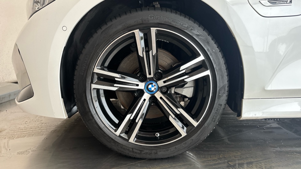 BMW 3 SERIES Image 17