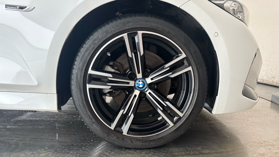 BMW 3 SERIES Image 20