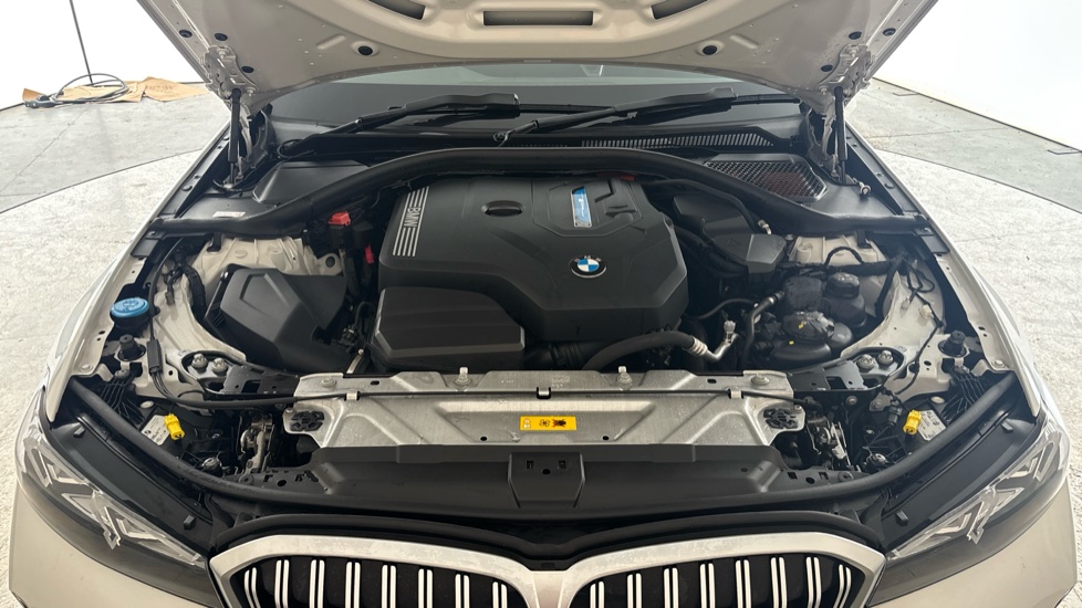 BMW 3 SERIES Image 16