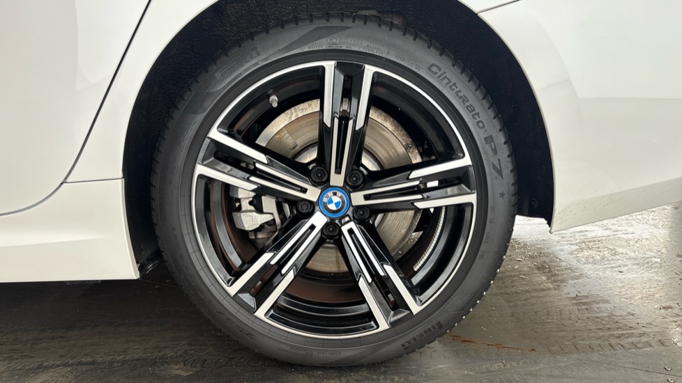 BMW 3 SERIES Image 18