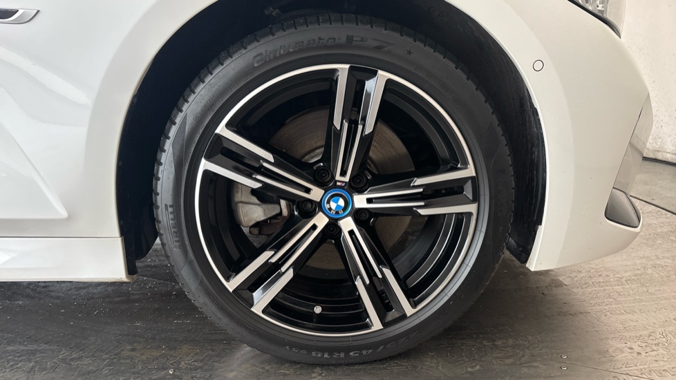 BMW 3 SERIES Image 20