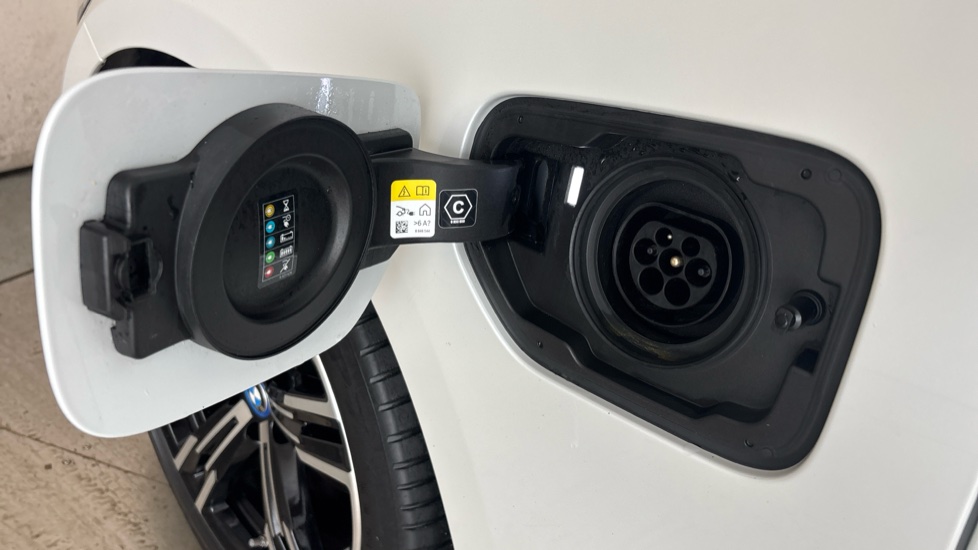 BMW 3 SERIES Image 21