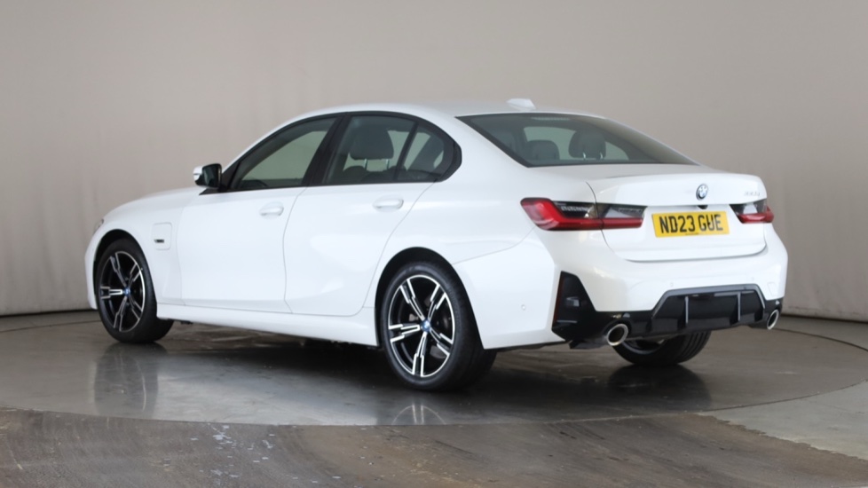 BMW 3 SERIES Image 3