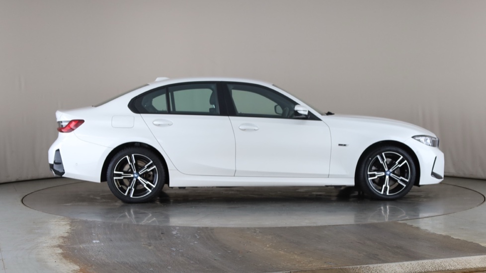 BMW 3 SERIES Image 6