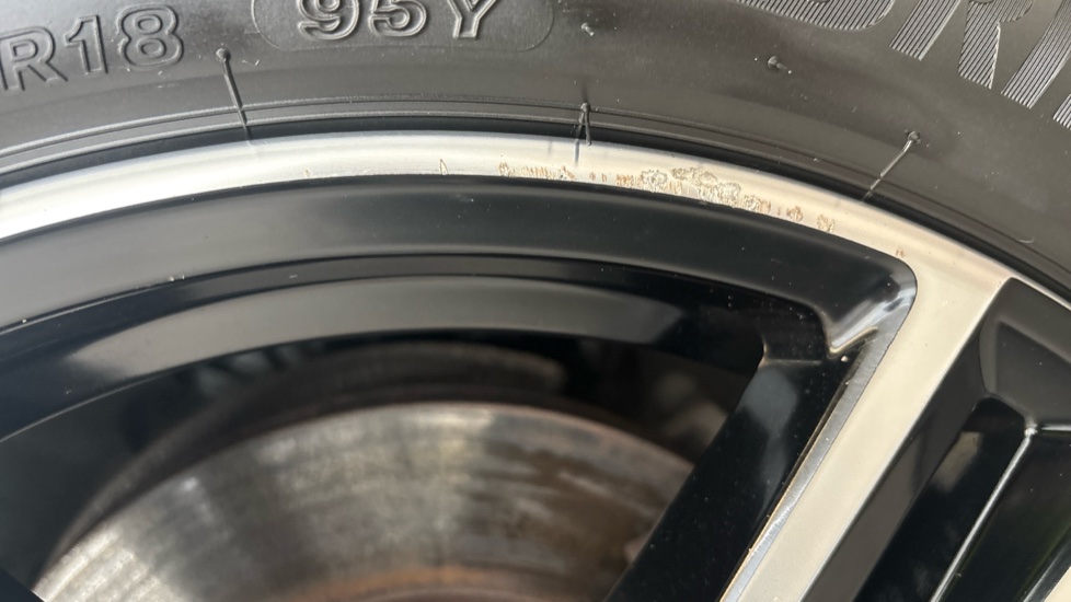BMW 3 SERIES scuff