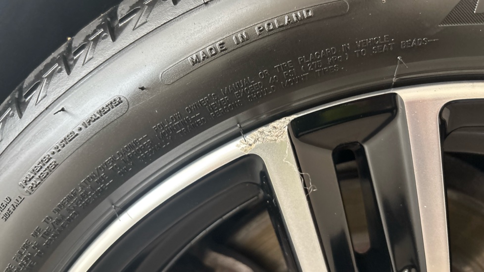 BMW 3 SERIES scuff