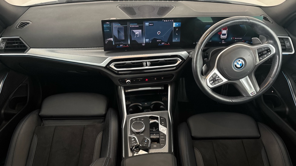 BMW 3 SERIES Image 11