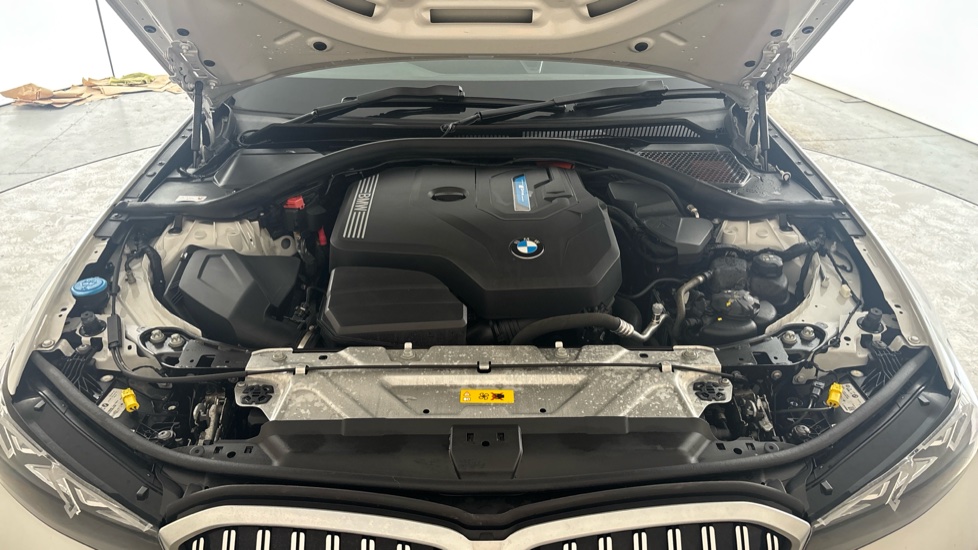 BMW 3 SERIES Image 16