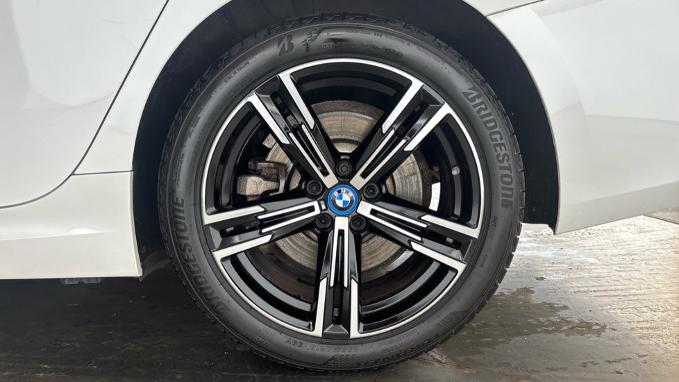 BMW 3 SERIES Image 18