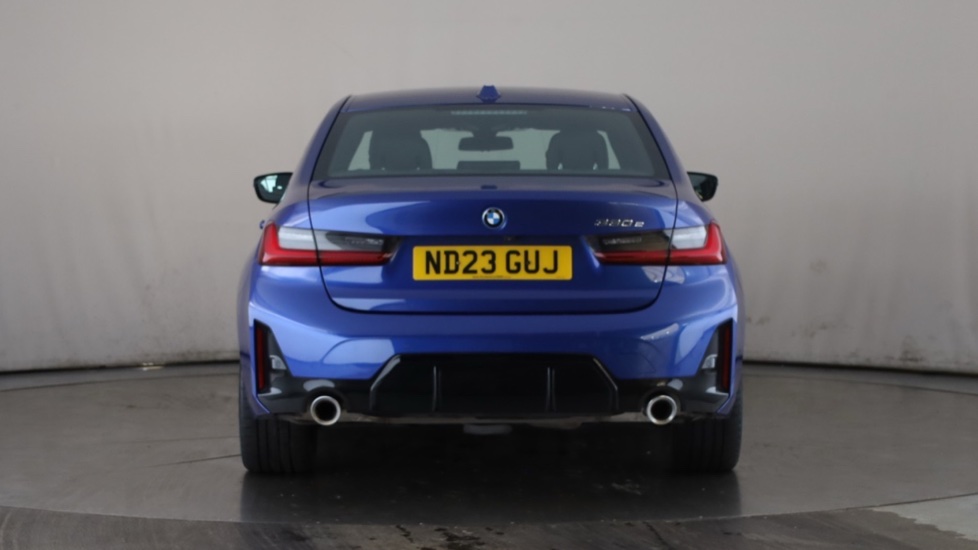 BMW 3 SERIES Image 4