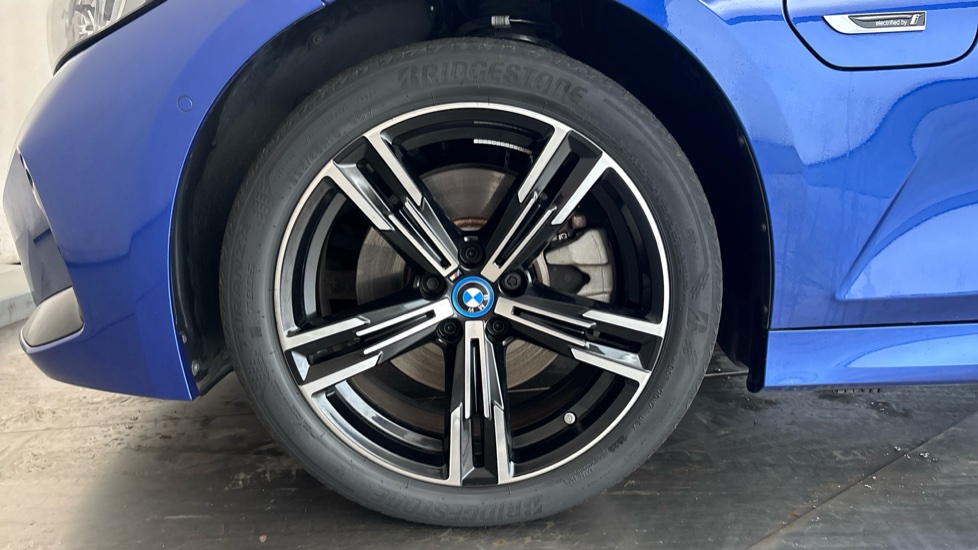 BMW 3 SERIES Image 17
