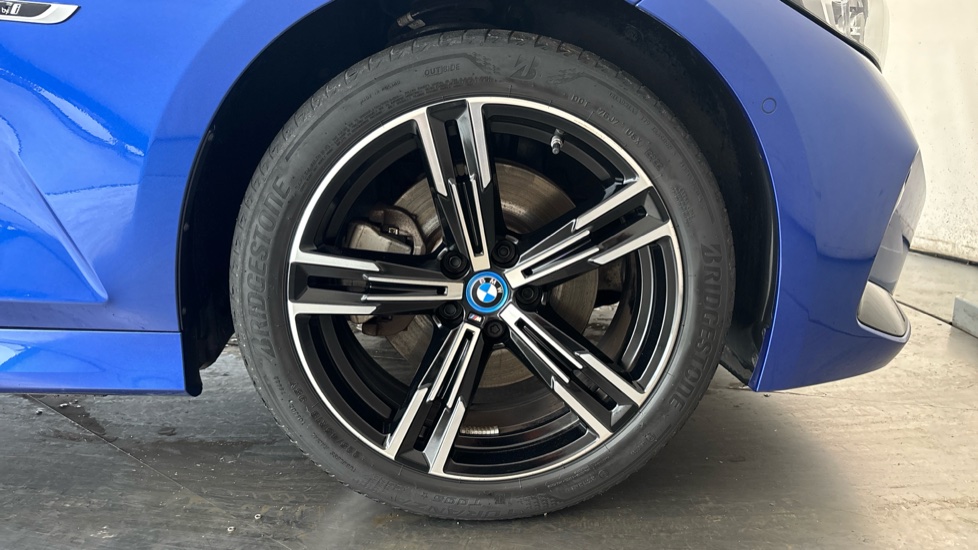 BMW 3 SERIES Image 20