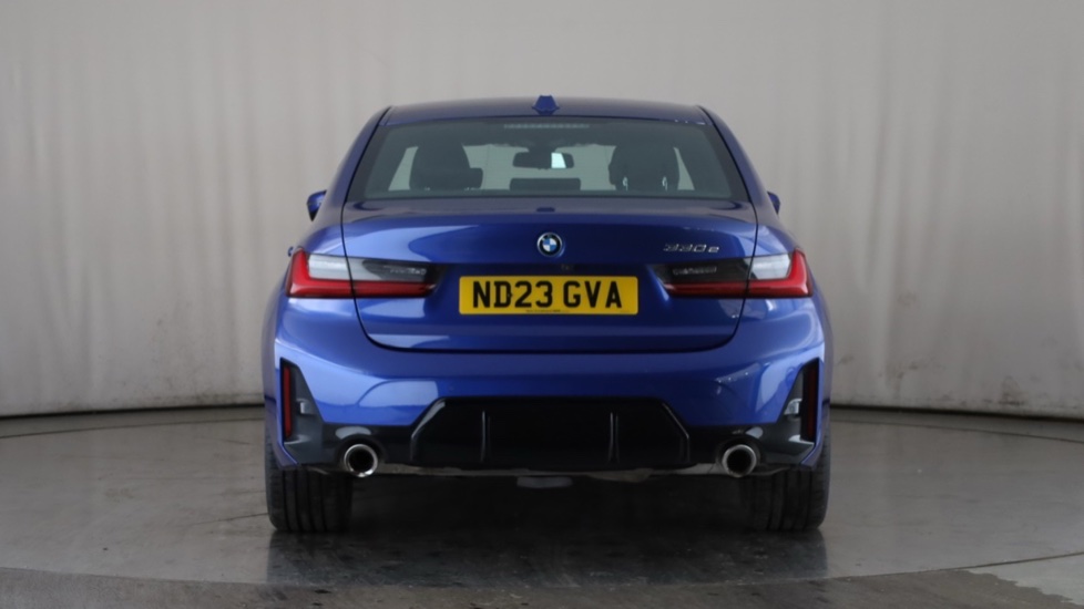 BMW 3 SERIES Image 4