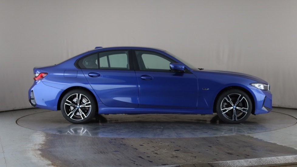 BMW 3 SERIES Image 6