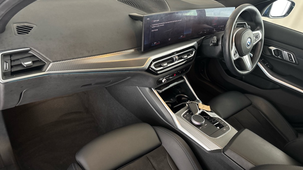 BMW 3 SERIES Image 10