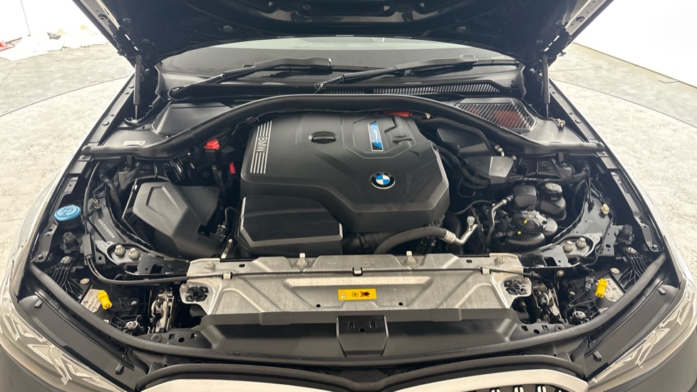 BMW 3 SERIES Image 16