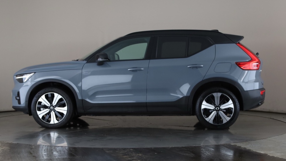 VOLVO XC40 Image 2