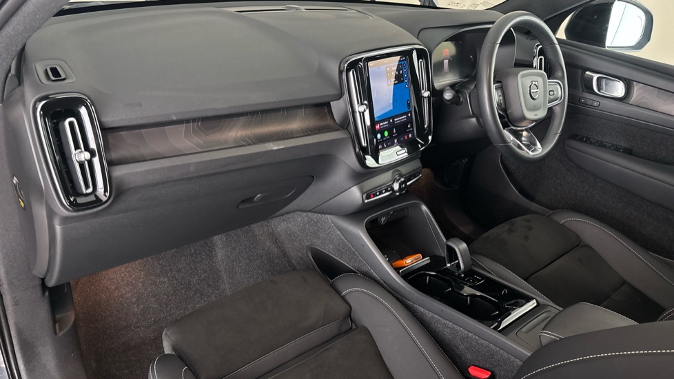 VOLVO XC40 Image 10