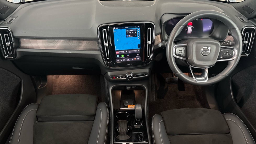VOLVO XC40 Image 11