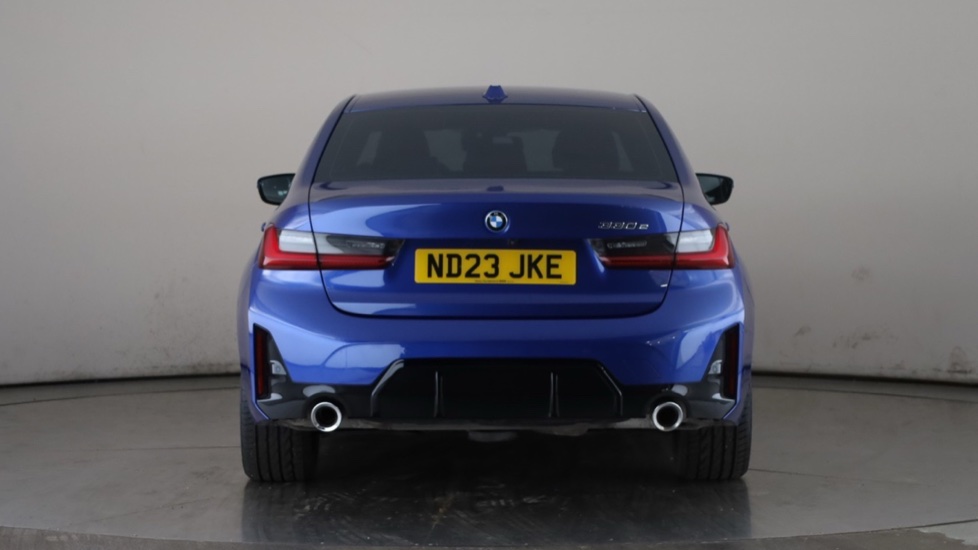 BMW 3 SERIES Image 4
