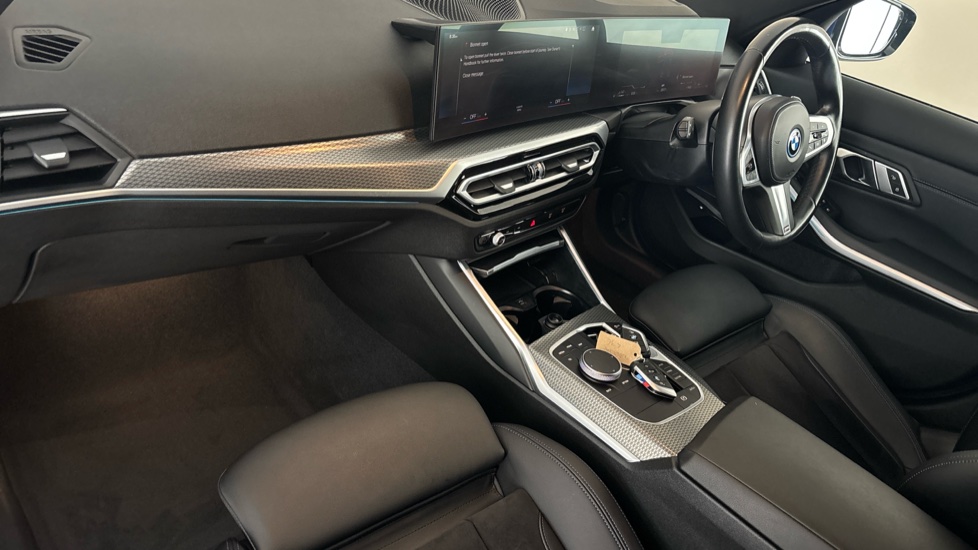 BMW 3 SERIES Image 10