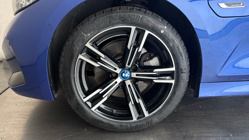 BMW 3 SERIES Image 17