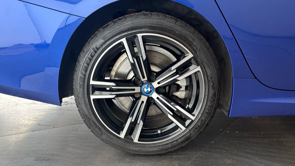 BMW 3 SERIES Image 19
