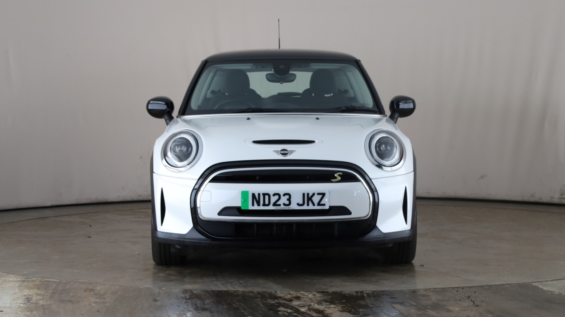 4021004 135kW Cooper S Level 1 33kWh 3dr Auto