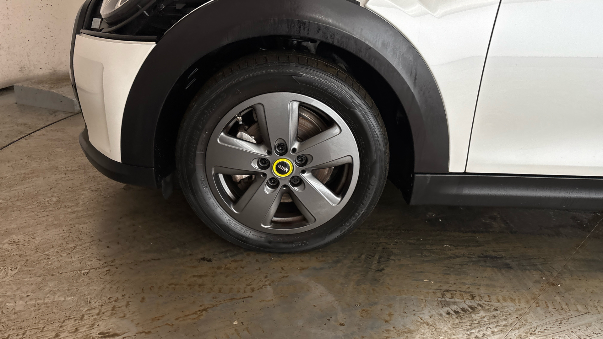 4021004 135kW Cooper S Level 1 33kWh 3dr Auto