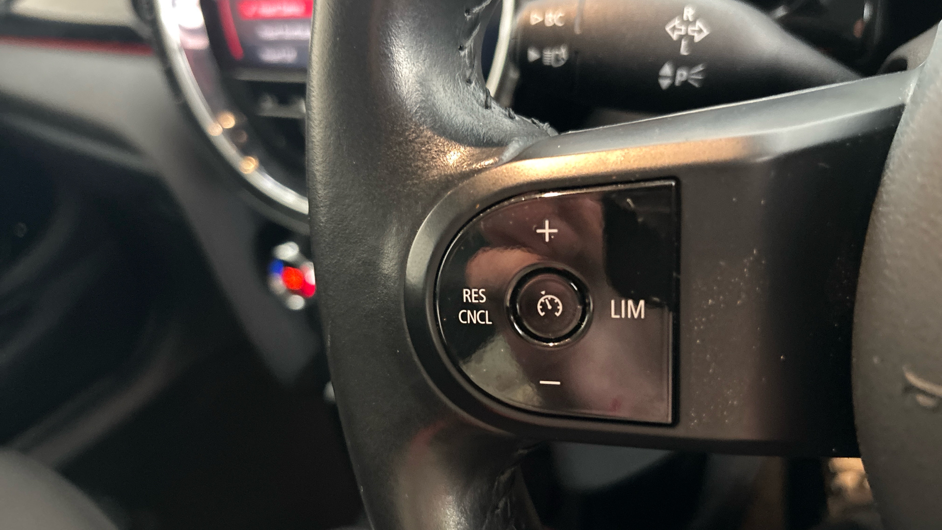 4021004 135kW Cooper S Level 1 33kWh 3dr Auto