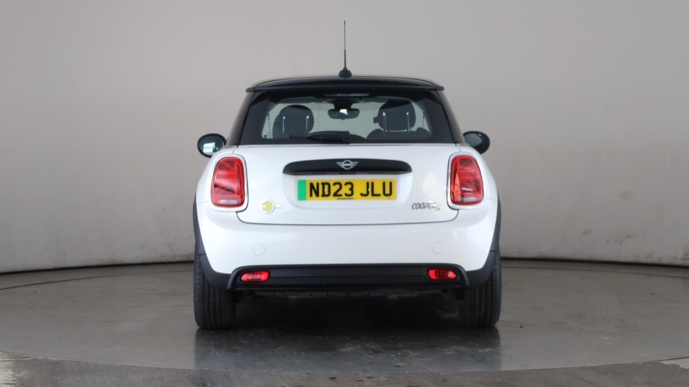 MINI HATCHBACK Image 4