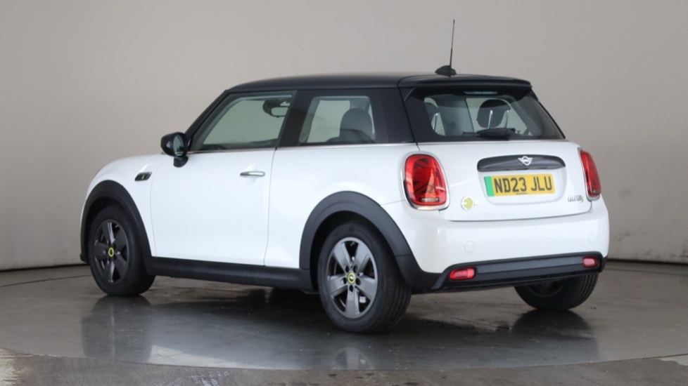MINI HATCHBACK Image 3