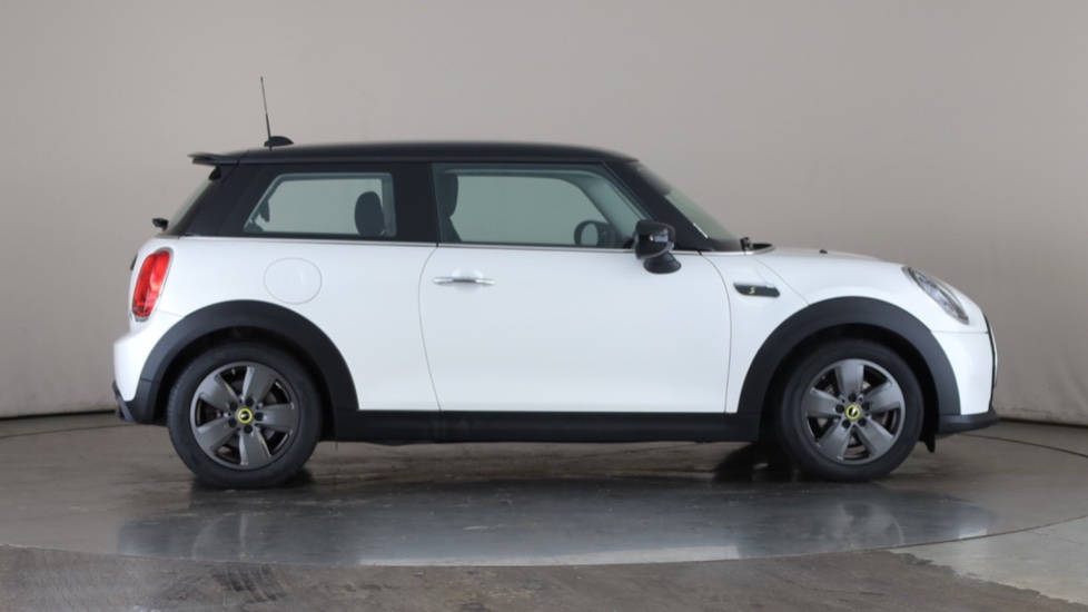 MINI HATCHBACK Image 6