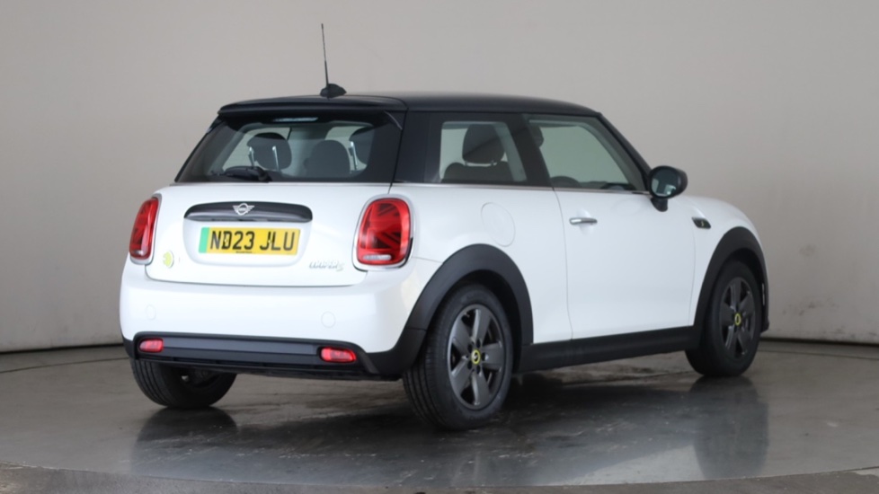 MINI HATCHBACK Image 5
