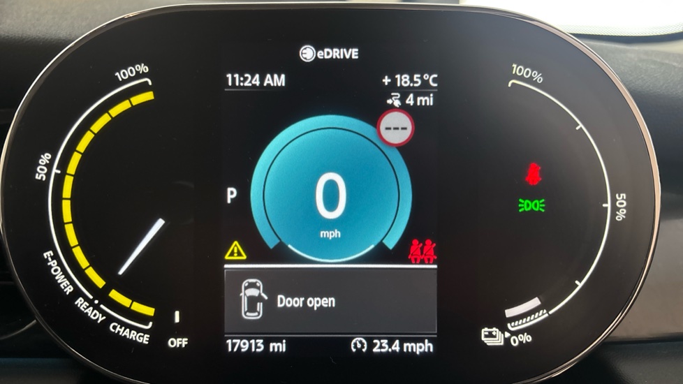 MINI HATCHBACK Image 13