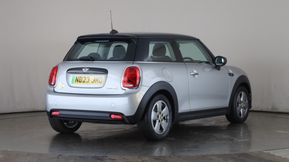 MINI HATCHBACK Image 5