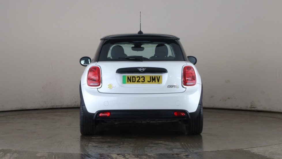 Mini Hatchback Image 4