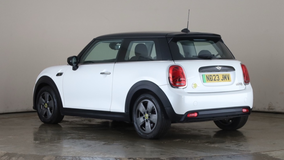 Mini Hatchback Image 3