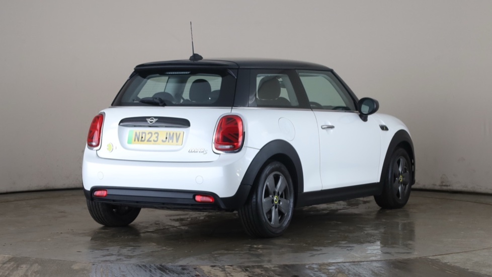 Mini Hatchback Image 5
