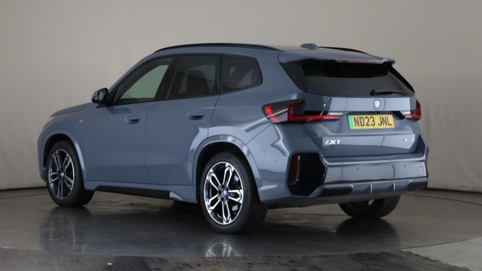 BMW iX1 Image 3